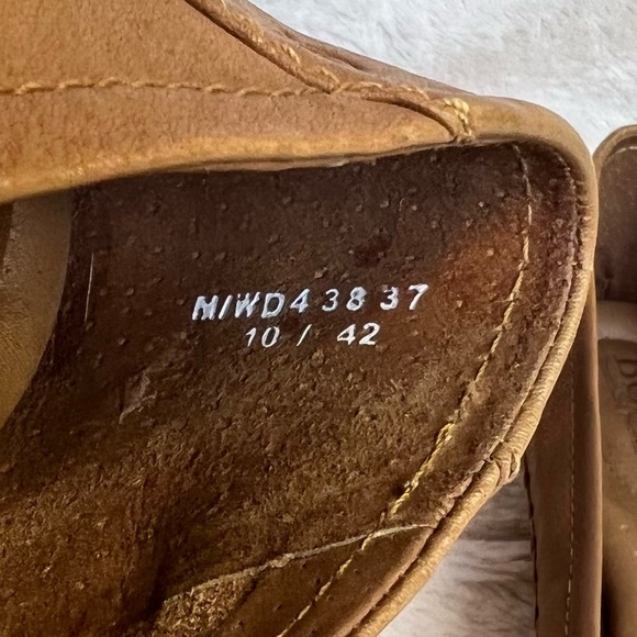 Born Women's Yara Flat Whiskey 10 - Picture 9 of 9